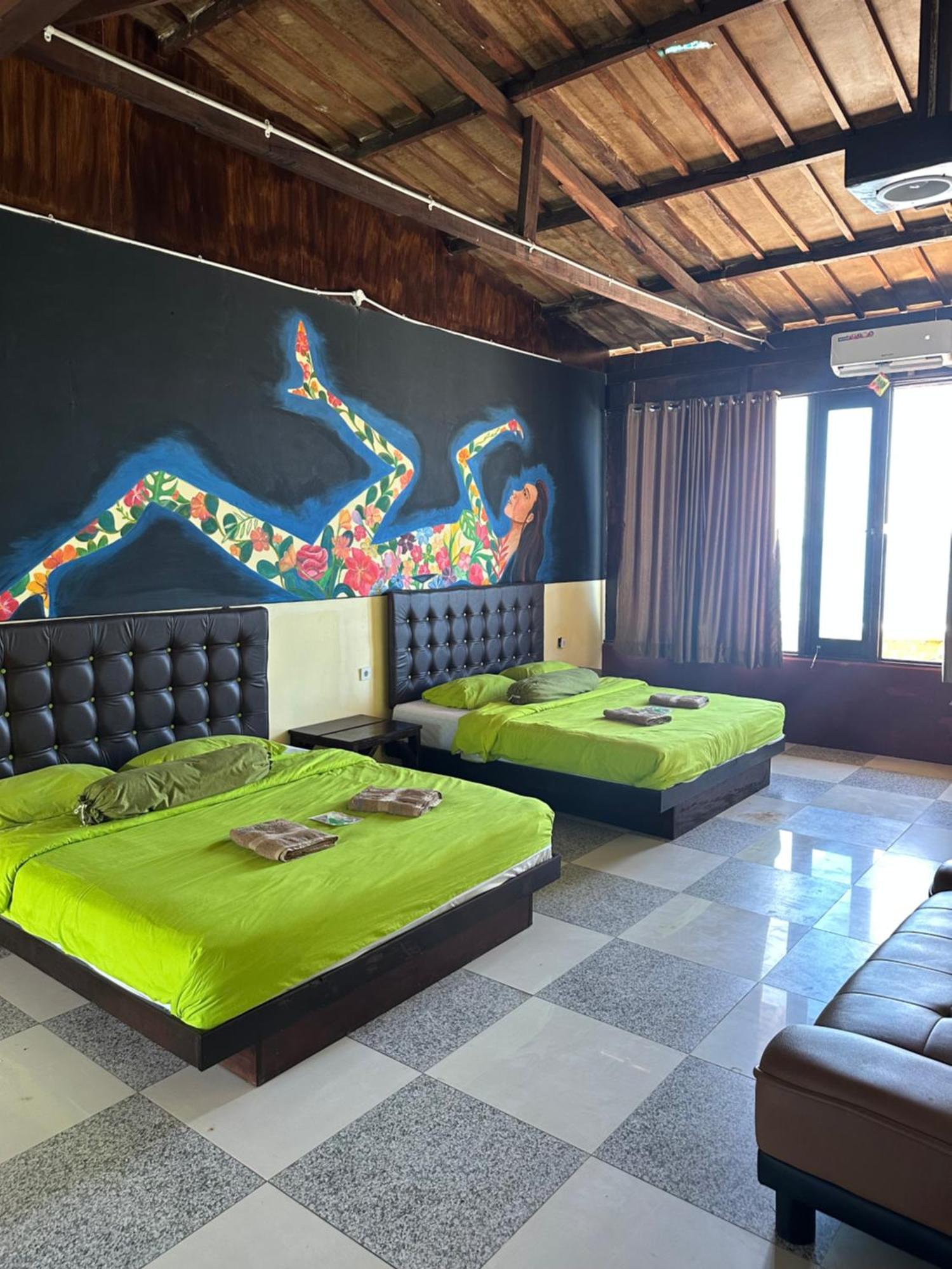Hotel Mooi Park Sorong Esterno foto