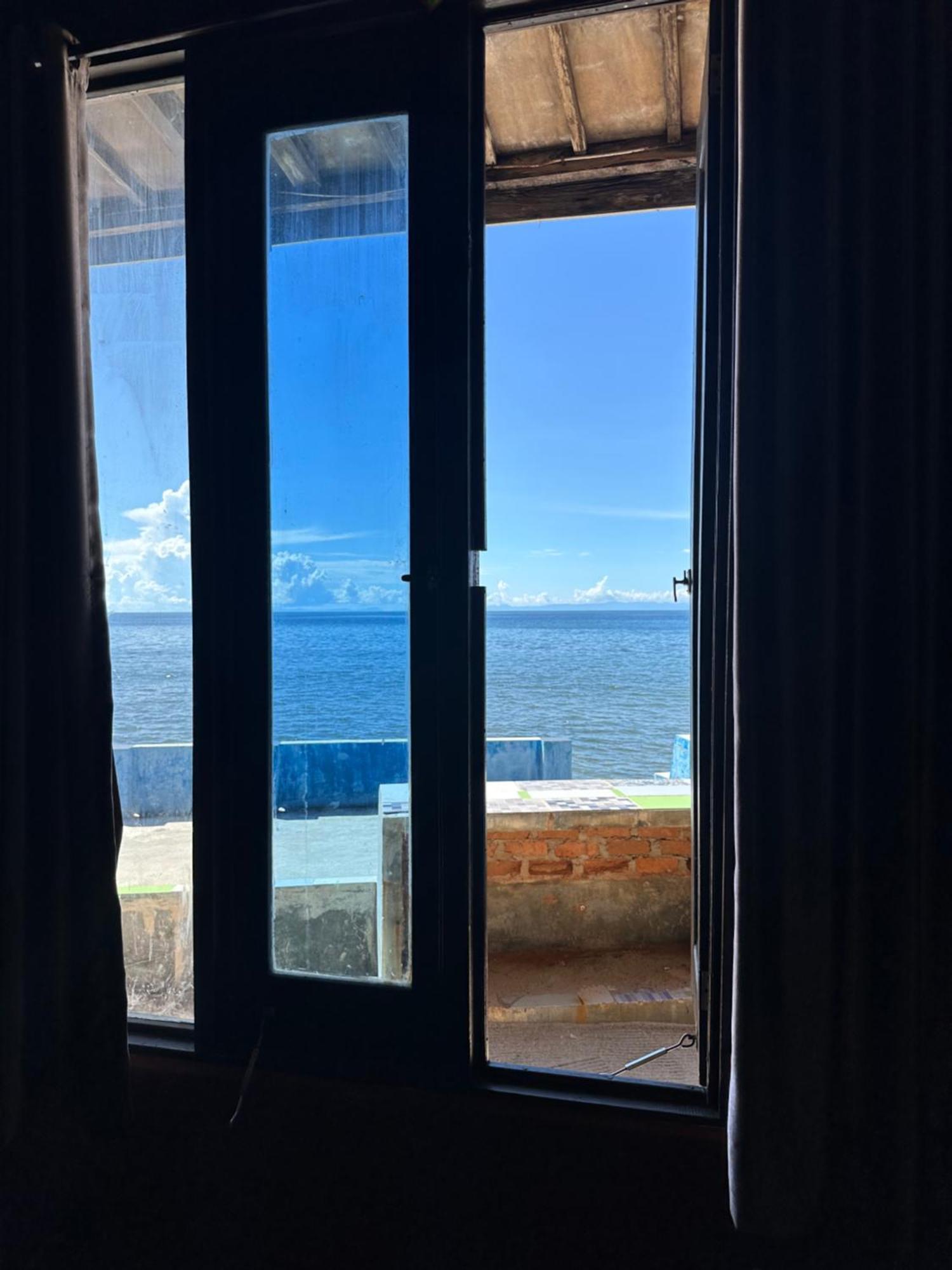 Hotel Mooi Park Sorong Esterno foto