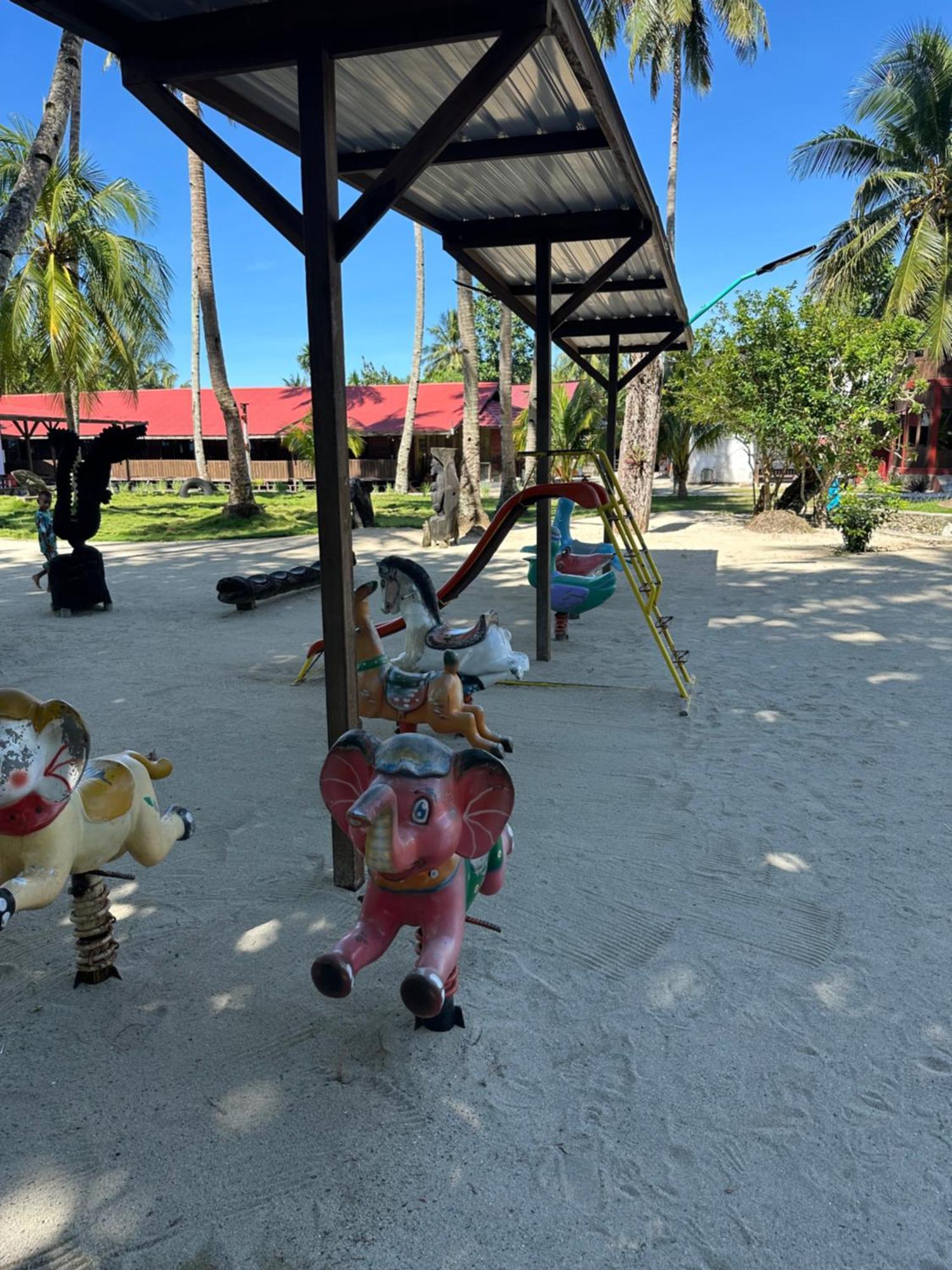 Hotel Mooi Park Sorong Esterno foto