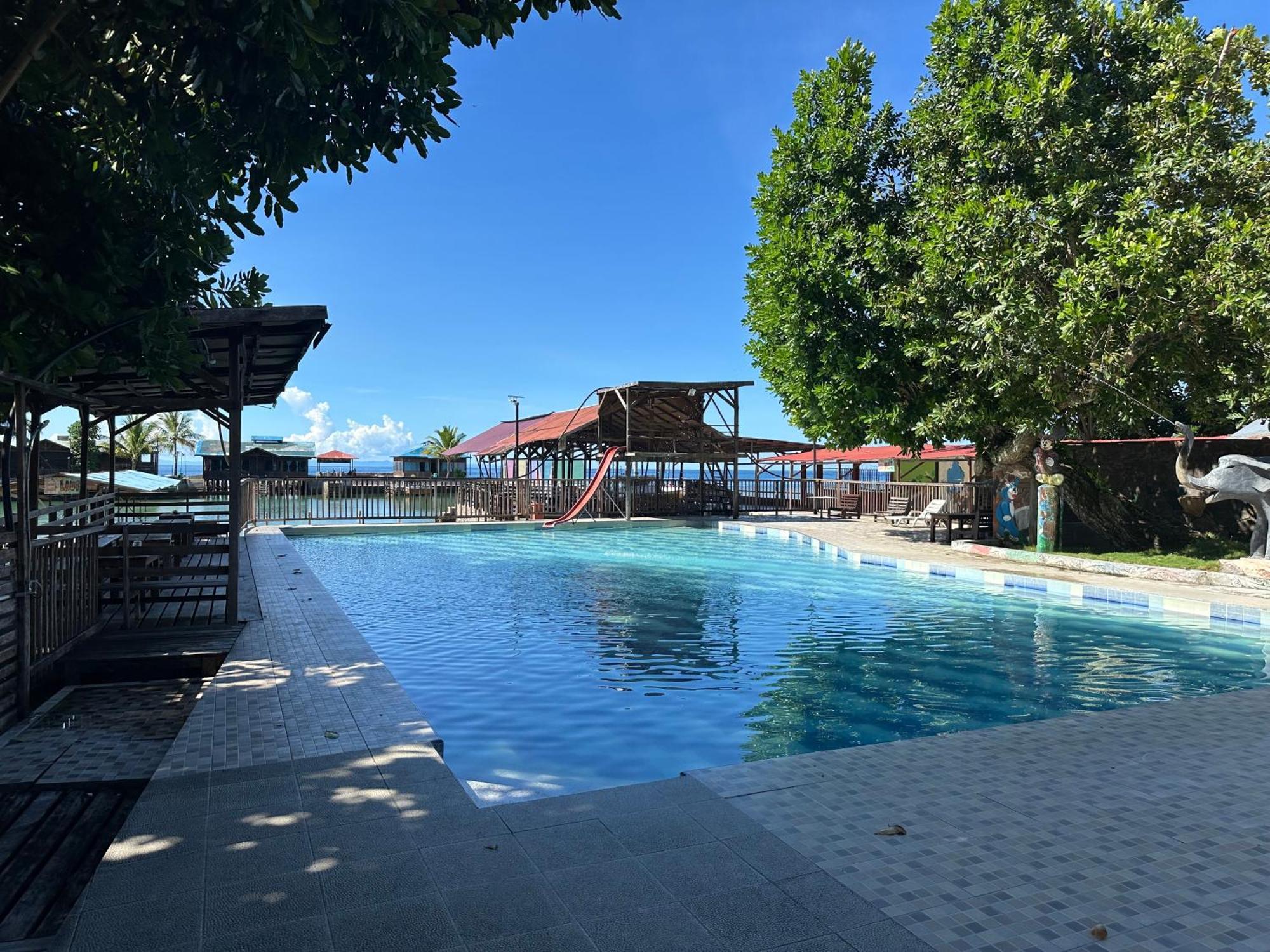 Hotel Mooi Park Sorong Esterno foto