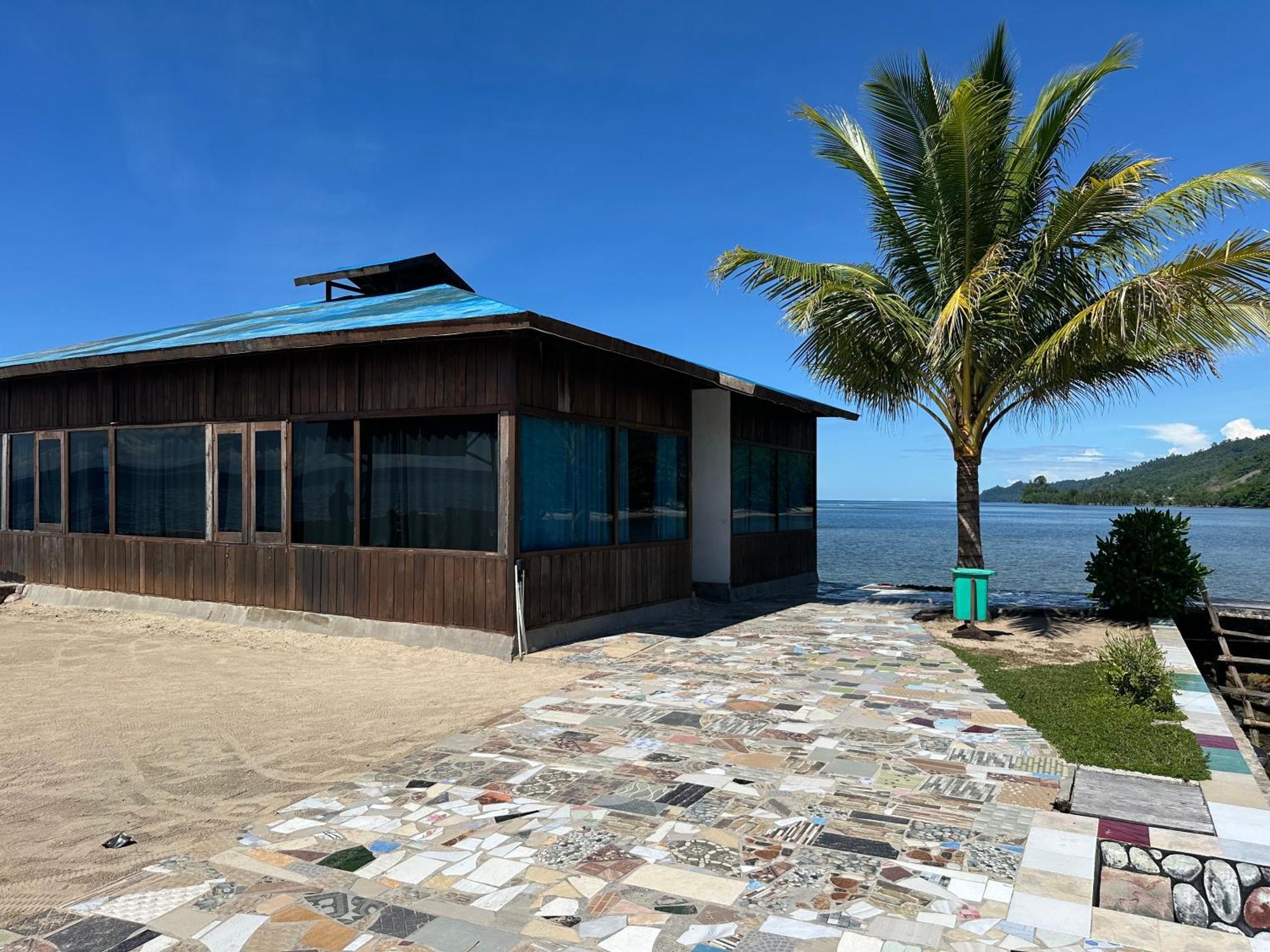 Hotel Mooi Park Sorong Esterno foto
