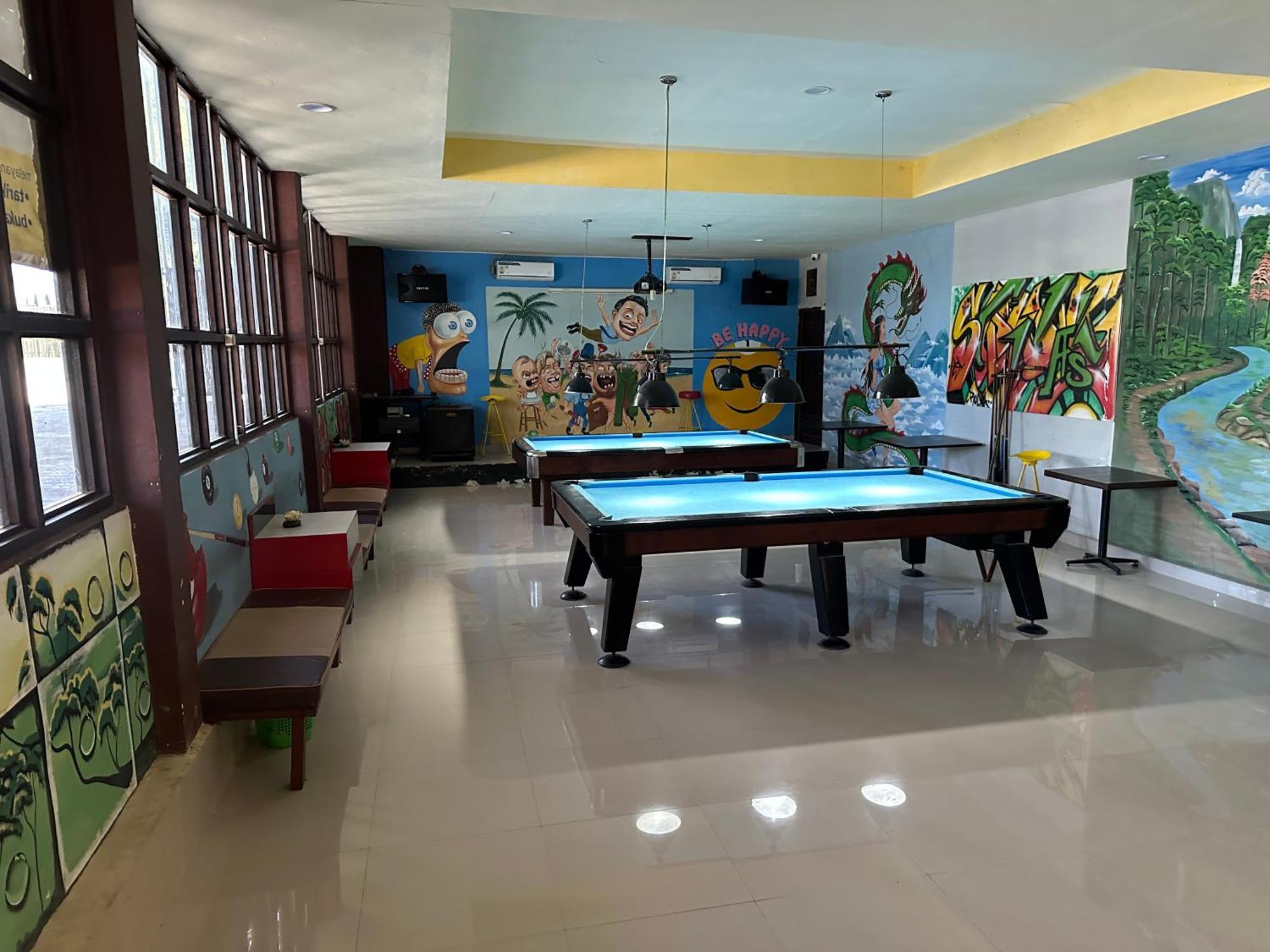 Hotel Mooi Park Sorong Esterno foto