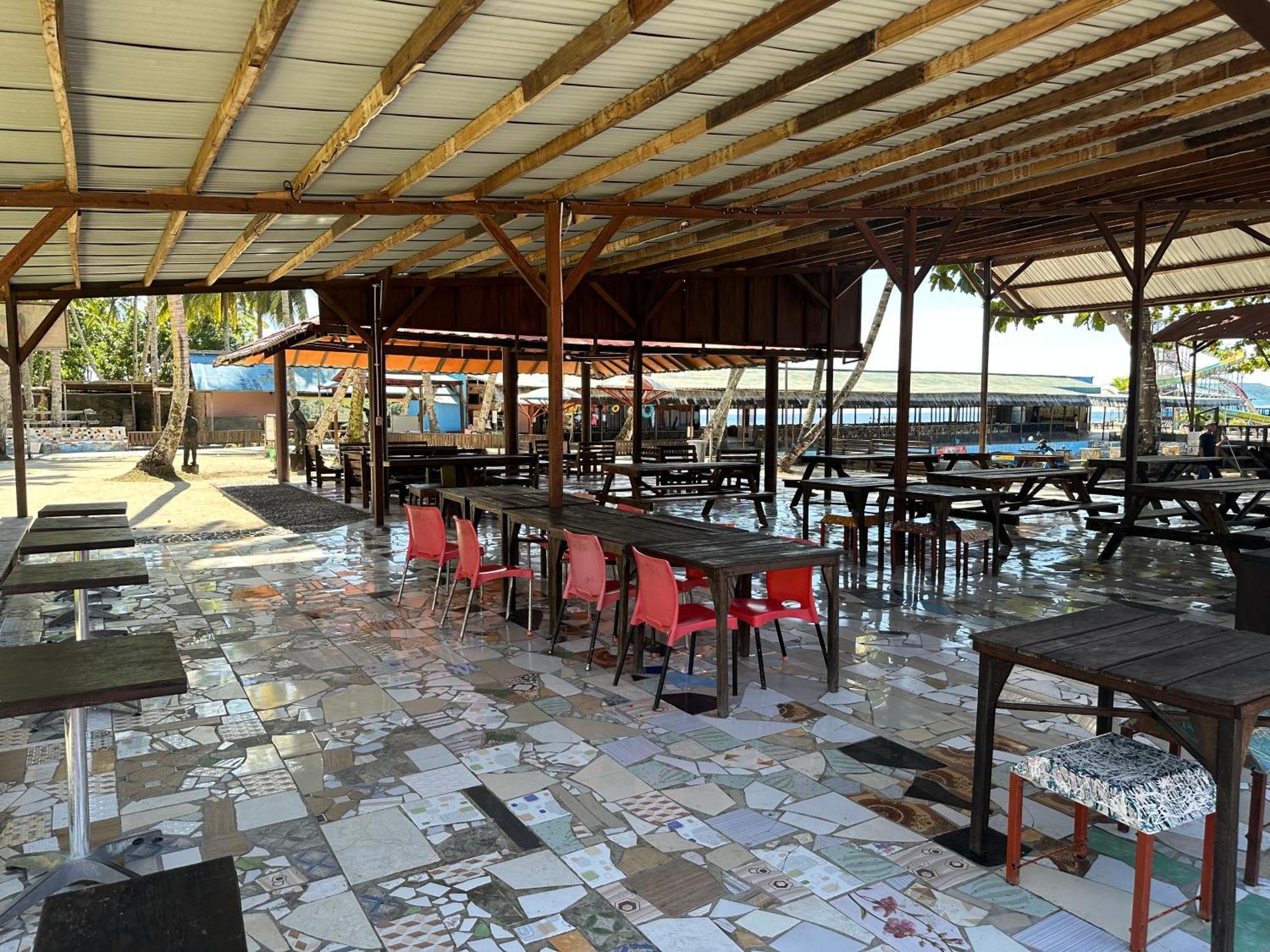 Hotel Mooi Park Sorong Esterno foto